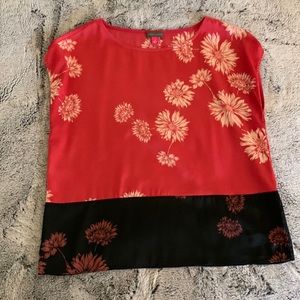 VINCE CAMUTO floral blouse